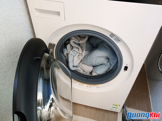 Máy giặt sấy lồng đôi LG Tromm Wash Tower W16EG 24kg + 16kg