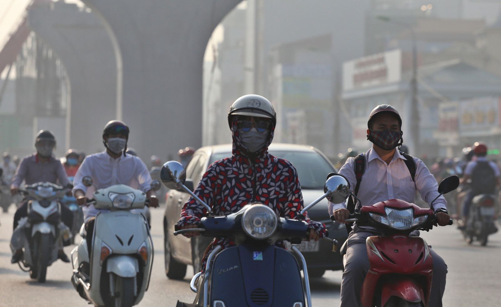 Ô nhiễm không khí ở Hà Nội: Dân lo, giới chức nói vẫn ổn