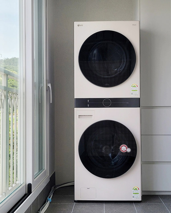 Máy giặt sấy lồng đôi LG Tromm Wash Tower W16EG màu Trắng be